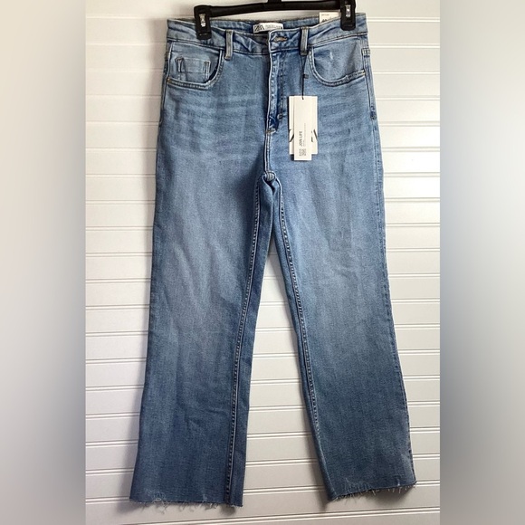 Zara NWT high Rise Flare ankle Stretchy blue Jeans Size 8 - Picture 1 of 8